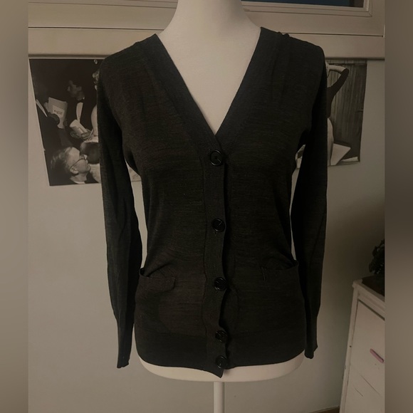 Loft Womens Cardigan 🤍 - Picture 1 of 3